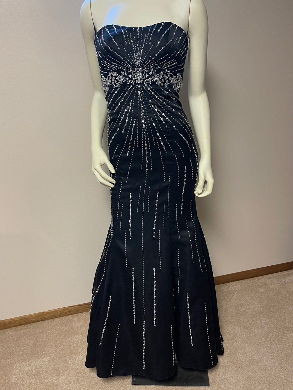 Formal Gown Dress Size 3/4 Black Strapless Beads Corset Lacing Sm Train Bustle
